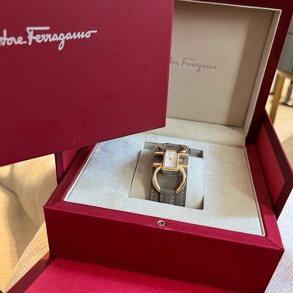 Salvatore Ferragamo Gold Buckle sapphire Leather watch